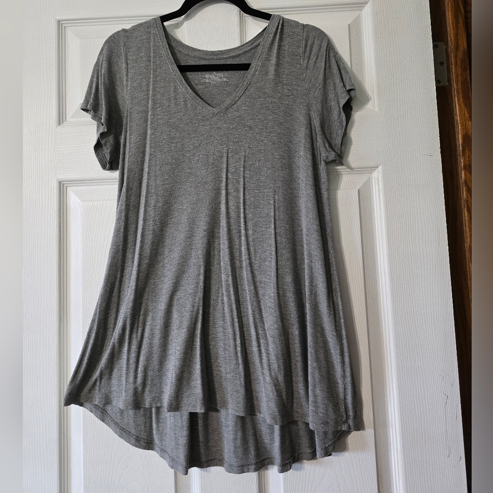 HUE Gray Maternity Short Sleeve Tunic
